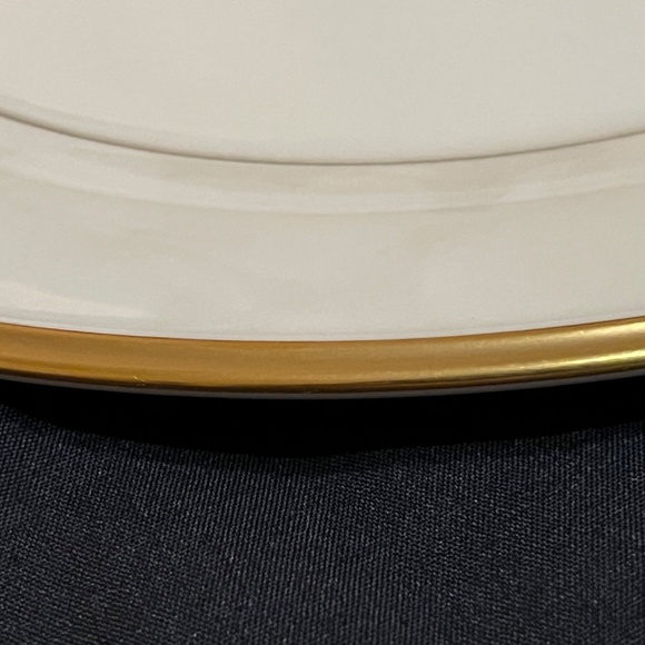 LIKE NEW: Oval Serving Platter, Eternal by Lenox, gold-rimmed fine china - Picture 4 of 6